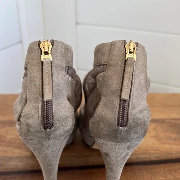 Fendi Heels - Picture 9 of 17
